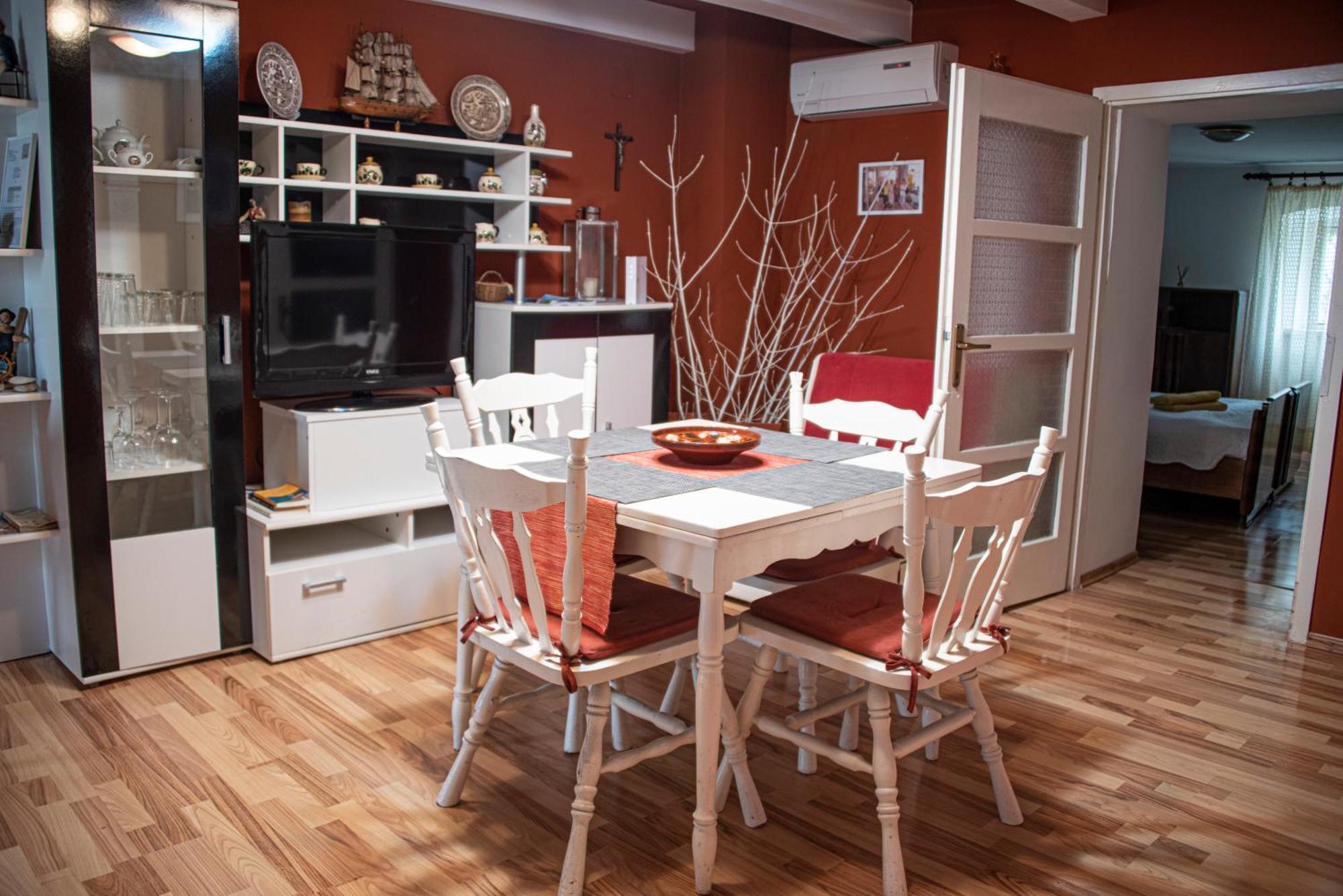 Apartman Nives Lubenice Bagian luar foto