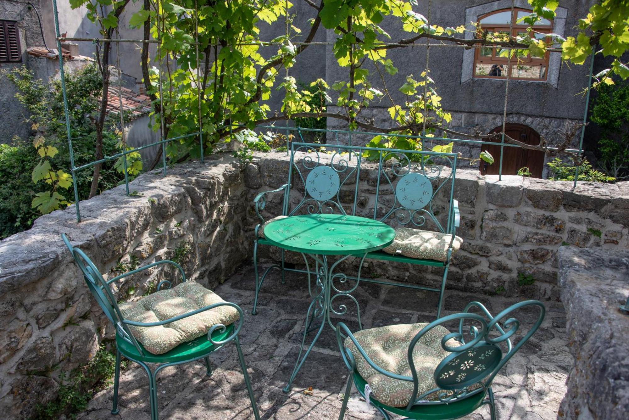 Apartman Nives Lubenice Bagian luar foto