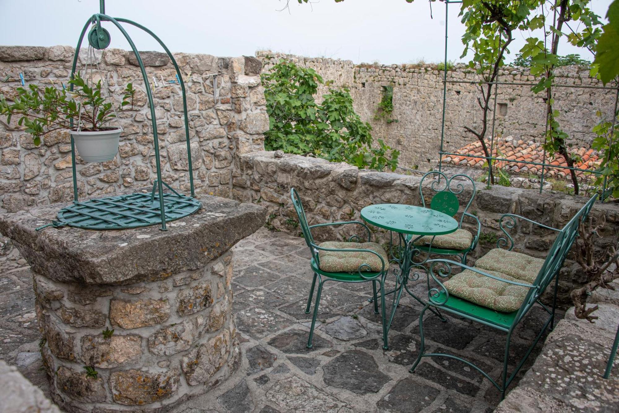 Apartman Nives Lubenice Bagian luar foto