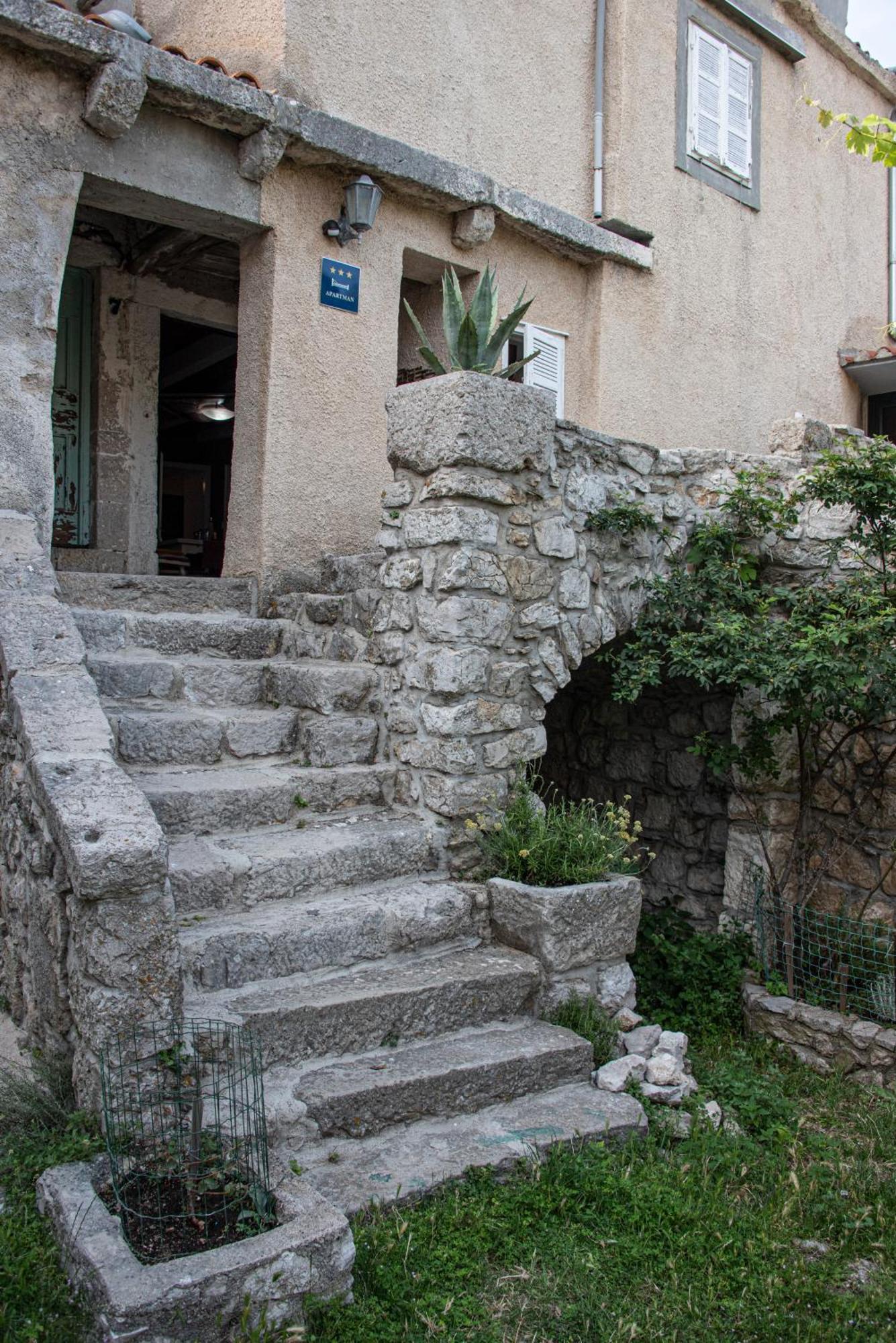 Apartman Nives Lubenice Bagian luar foto