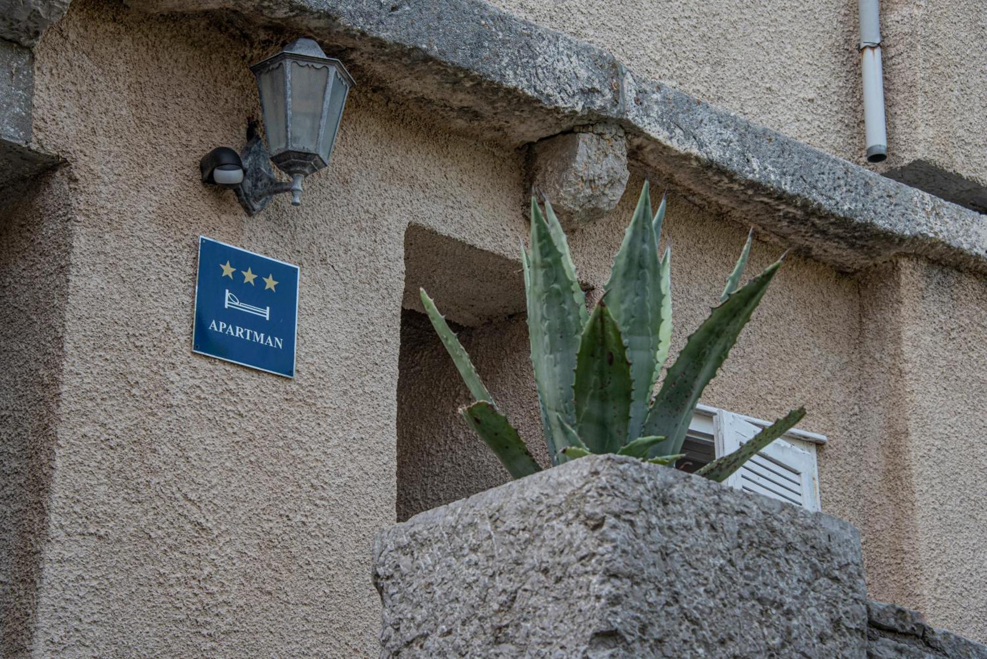 Apartman Nives Lubenice Bagian luar foto
